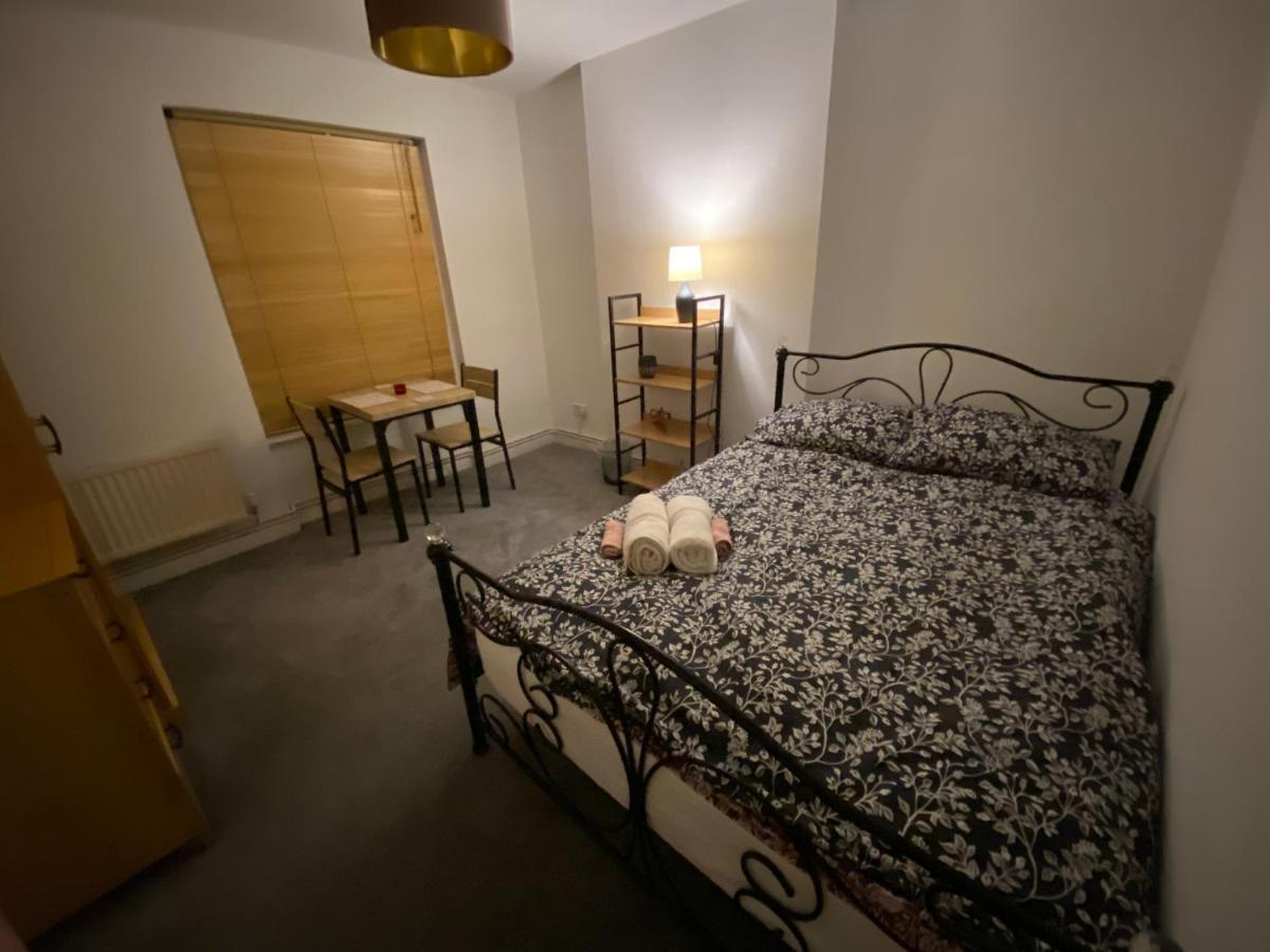 Cosy Victorian Guest Room London Exteriör bild
